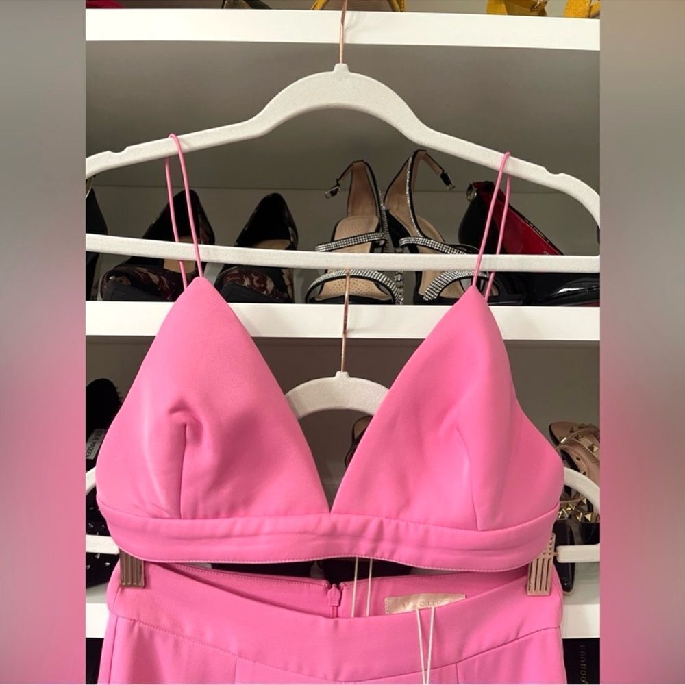 NWT CYNTHIA Triangle Bralette. Featuring thin spaghetti straps Size Small - Picture 8 of 15